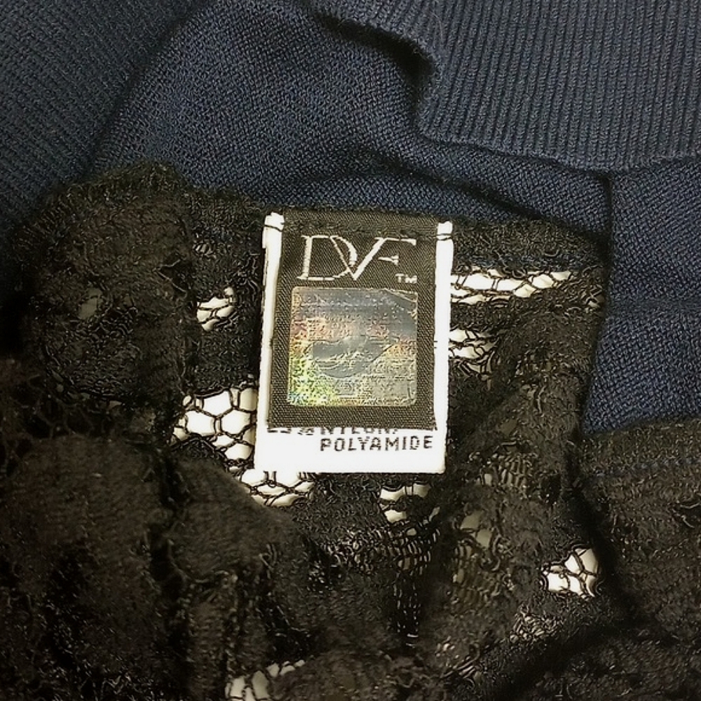 🆕 DIANE VON FURSTENBERG NAVY LONG SLEEVE SWEATER WITH BLACK LACE SLEEVES - Picture 10 of 13